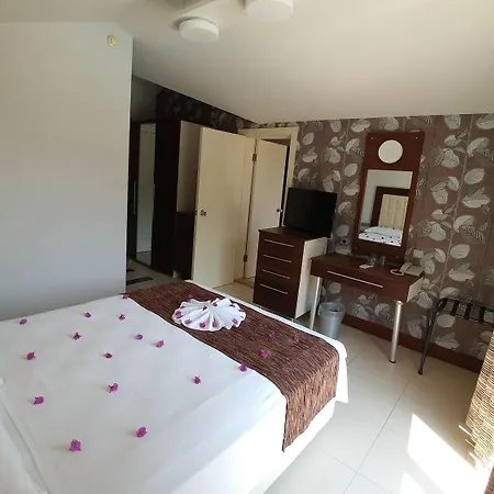 Club Turca Otel 4*