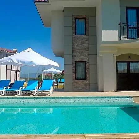 Club Turca فندق داليان